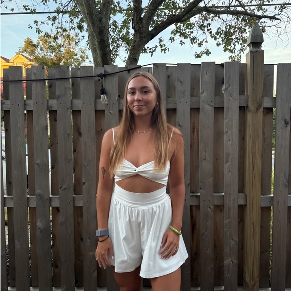 Meet your Posher, Ava - Picture 1 of 2